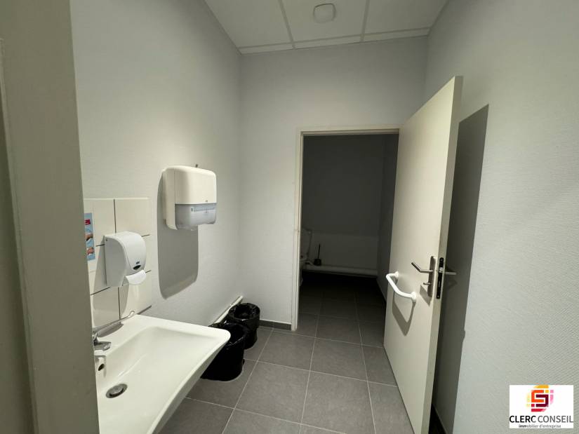 Location - Bureaux 78m² - Mont-saint-aignan