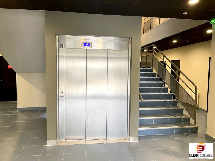 Location - Bureaux 89m² - Le petit-quevilly