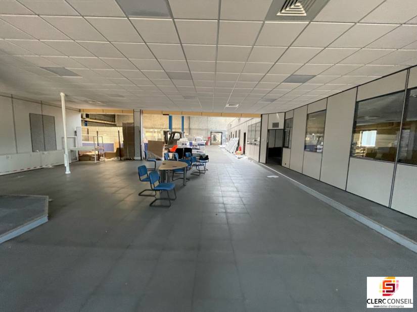 Location - Local d'activité 4723m² - Saint-Étienne-du-rouvray