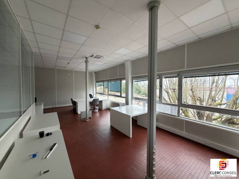 Vente - Bureaux 5282m² - Val-de-reuil