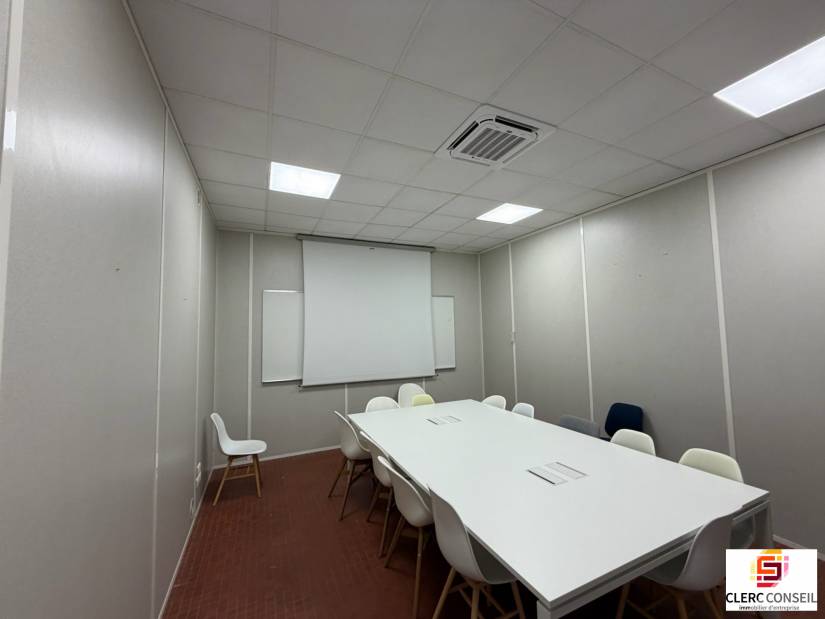 Vente - Bureaux 5282m² - Val-de-reuil