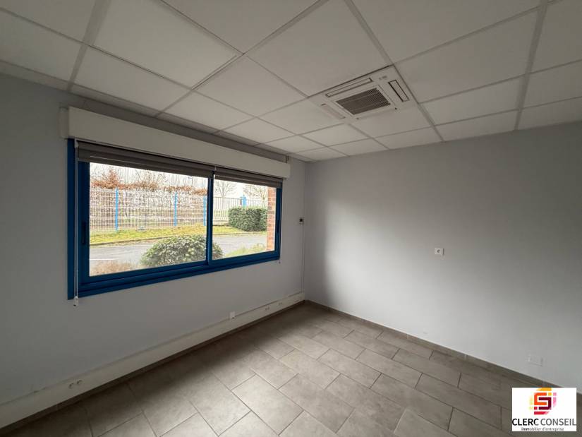 Location - Local d'activité 3105m² - Louviers