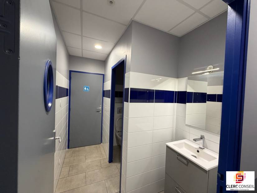 Location - Local d'activité 3105m² - Louviers