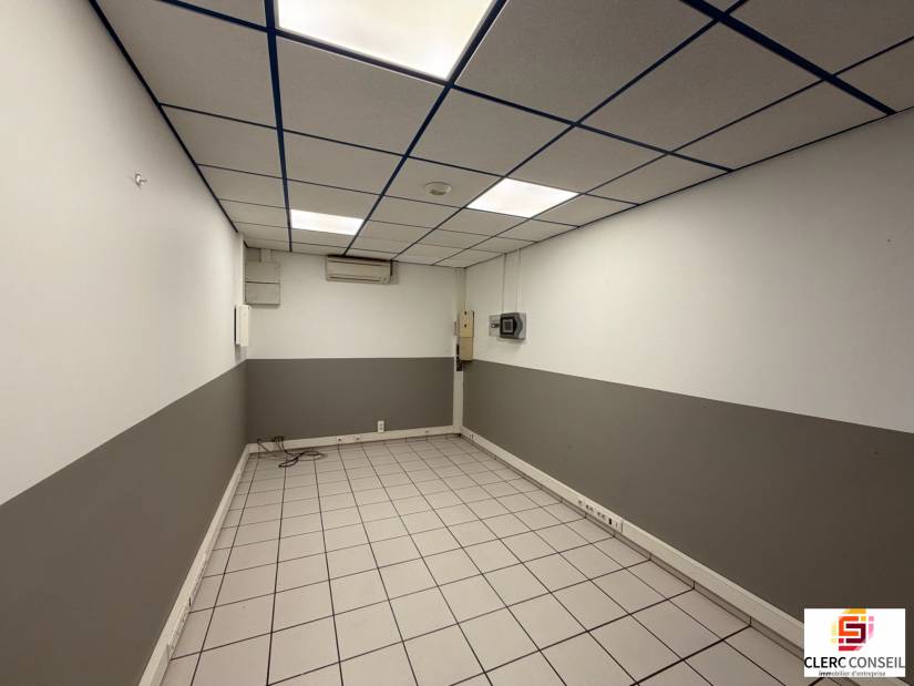 Location - Local d'activité 3105m² - Louviers