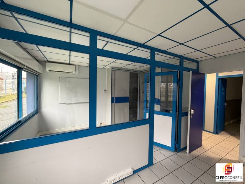 Location - Local d'activité 3105m² - Louviers