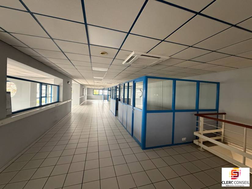 Location - Local d'activité 3105m² - Louviers