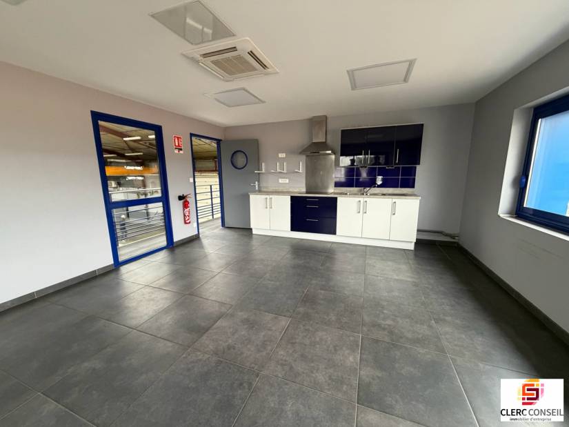 Location - Local d'activité 3105m² - Louviers