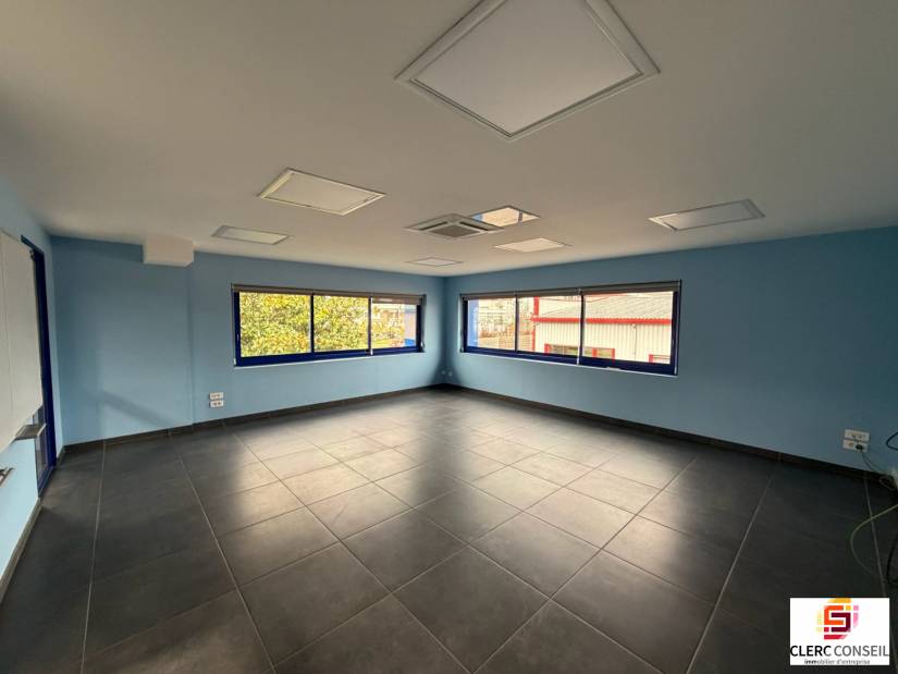 Location - Local d'activité 3105m² - Louviers