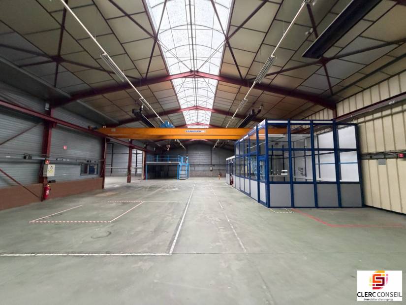 Location - Local d'activité 3105m² - Louviers