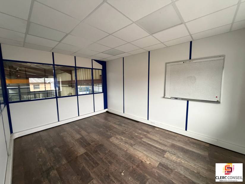 Location - Local d'activité 3105m² - Louviers