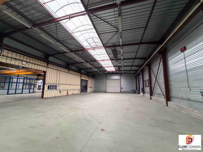 Location - Local d'activité 3105m² - Louviers