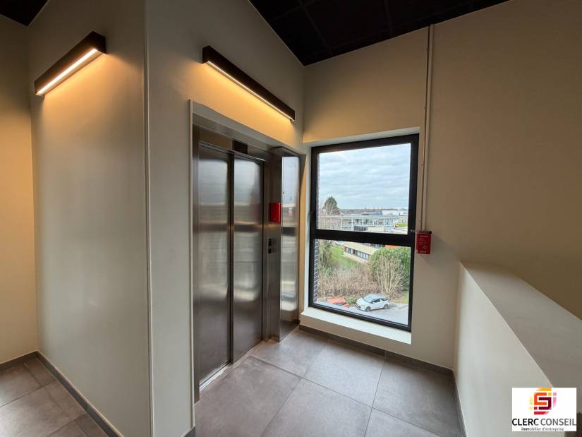 Location - Bureaux 228m² - Mont-saint-aignan