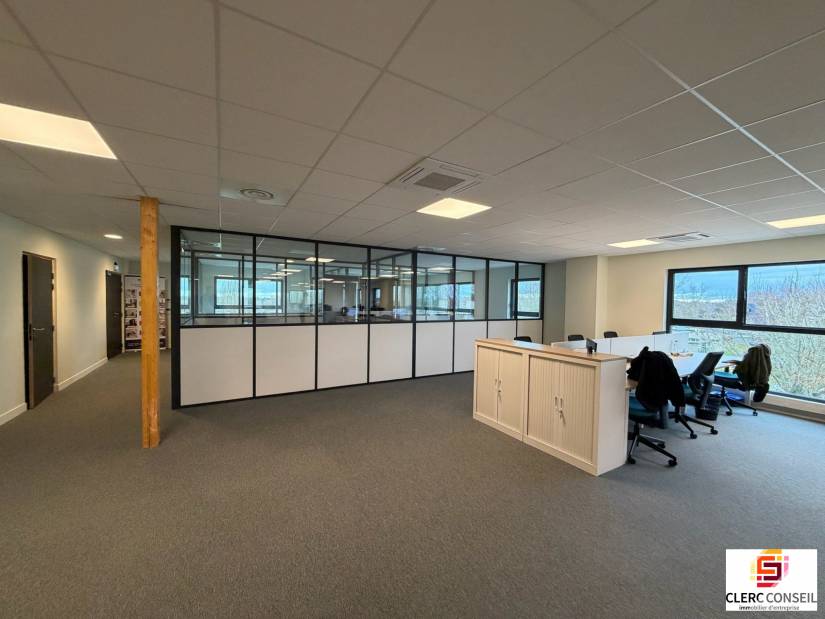 Location - Bureaux 228m² - Mont-saint-aignan