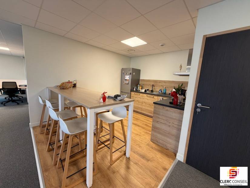 Location - Bureaux 228m² - Mont-saint-aignan