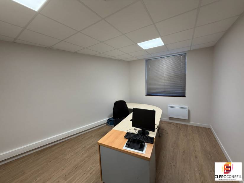 Vente - Bureaux 1054m² - Bois-guillaume
