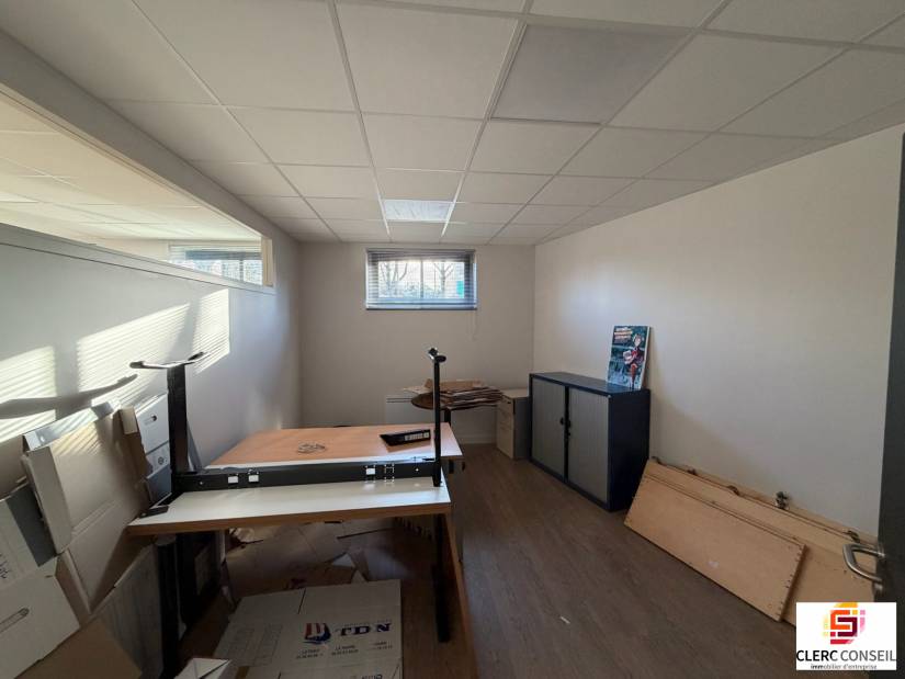 Vente - Bureaux 1054m² - Bois-guillaume