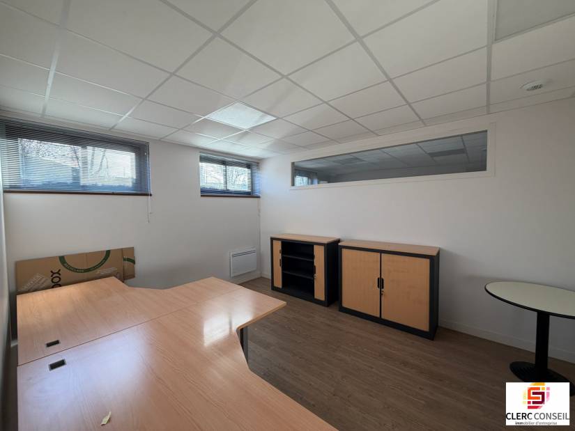 Vente - Bureaux 1054m² - Bois-guillaume