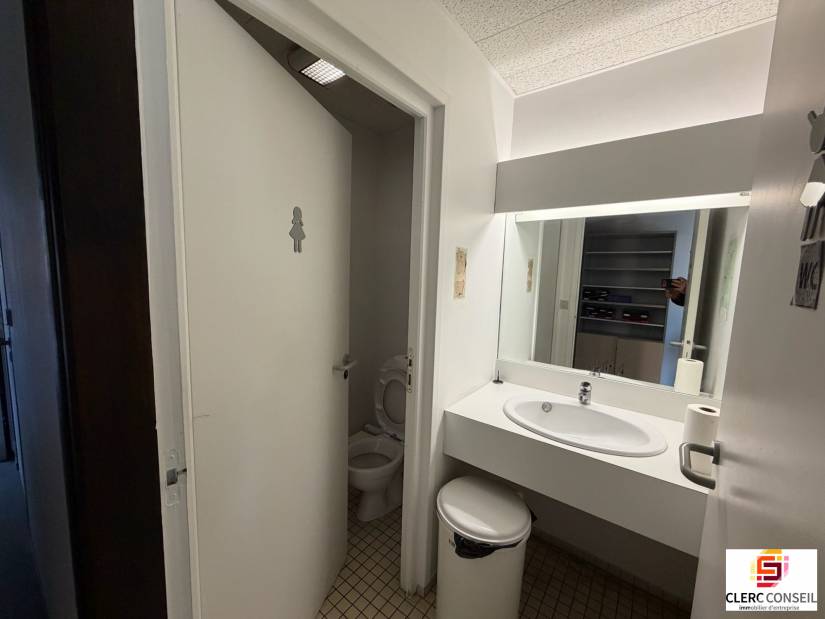 Vente - Bureaux 1054m² - Bois-guillaume