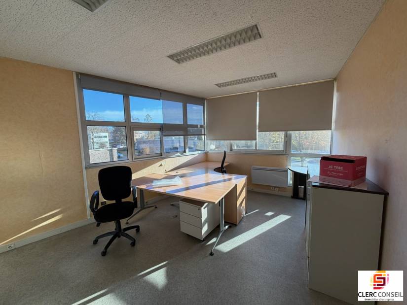 Vente - Bureaux 1054m² - Bois-guillaume