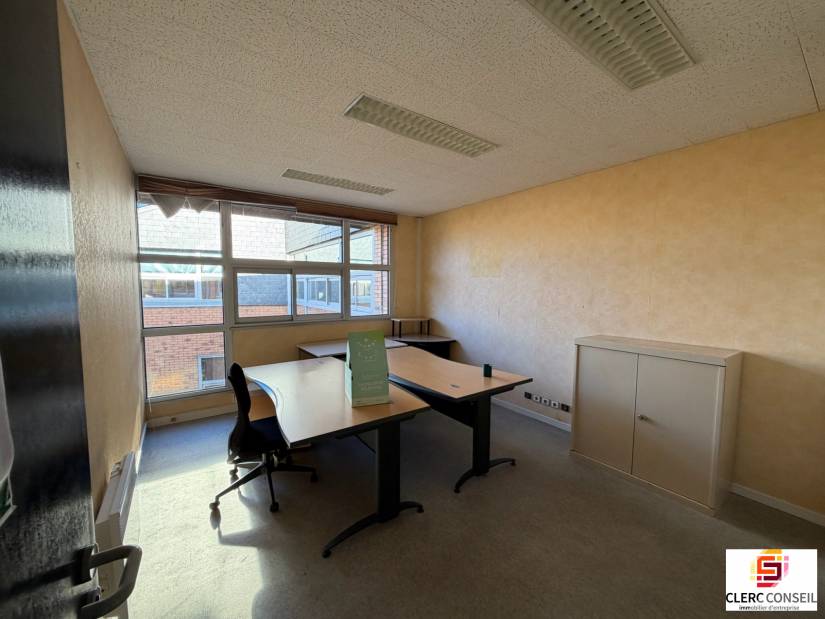 Vente - Bureaux 1054m² - Bois-guillaume