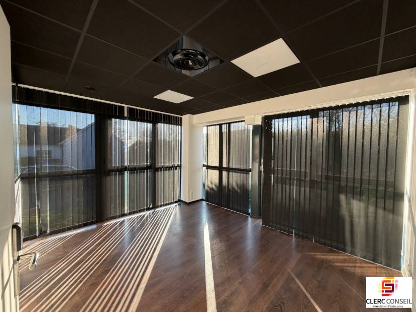 Location - Bureaux 454m² - Mont-saint-aignan