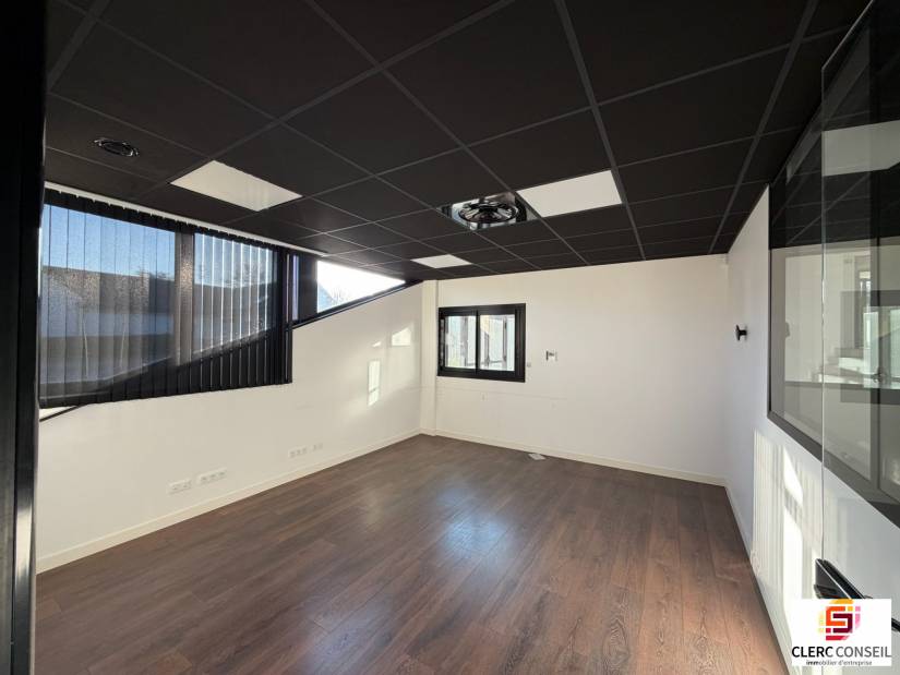 Location - Bureaux 454m² - Mont-saint-aignan