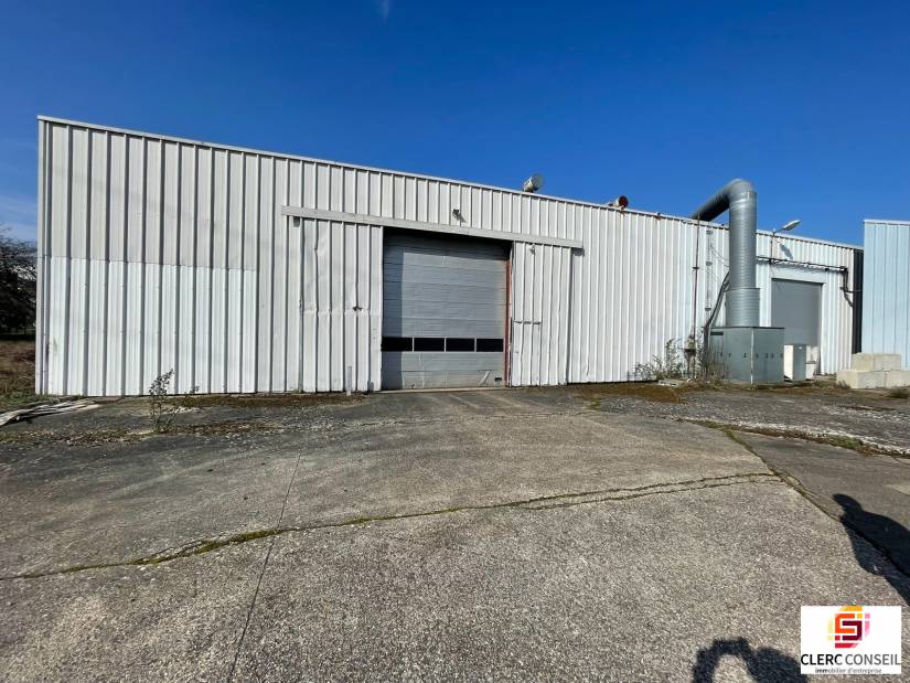 Location - Local d'activité 1368m² - Évreux