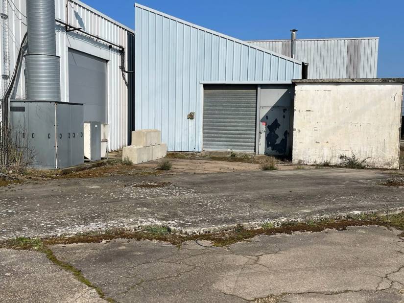 Location - Local d'activité 1368m² - Évreux