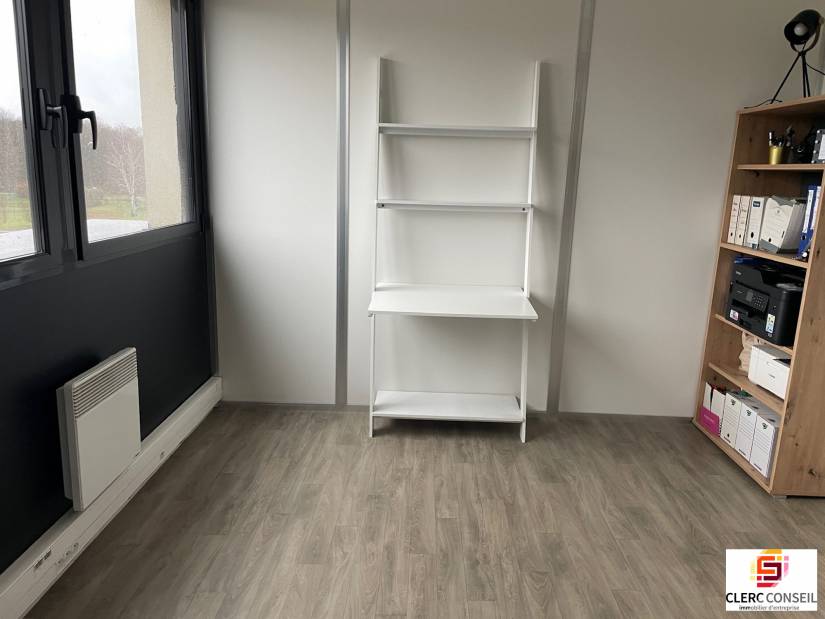 Location - Bureaux 52m² - Cléon