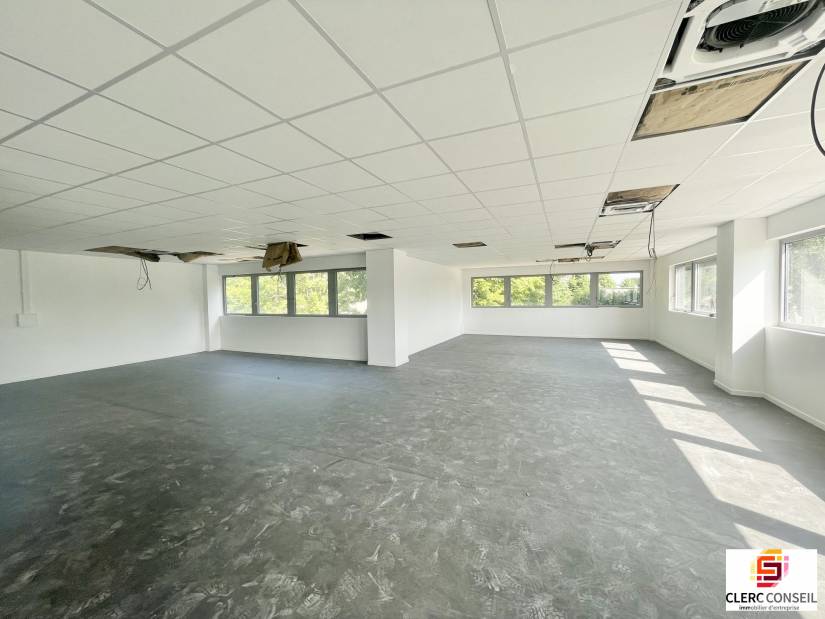 Location - Bureaux 144m² - Mont-saint-aignan