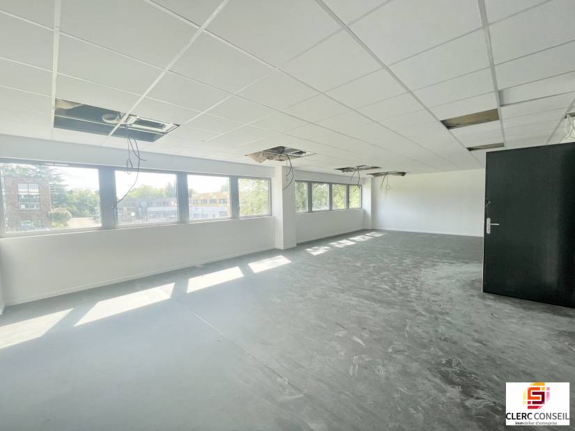 Location - Bureaux 144m² - Mont-saint-aignan