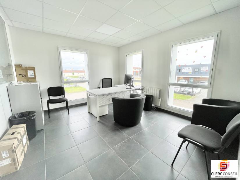 Vente - Bureaux 170m² - Boos