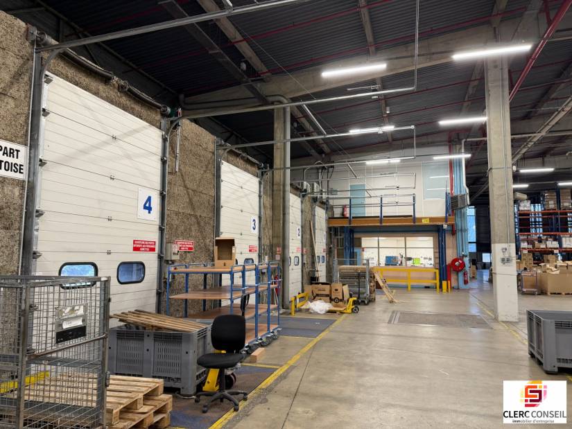 Vente - Local d'activité 5282m² - Val-de-reuil