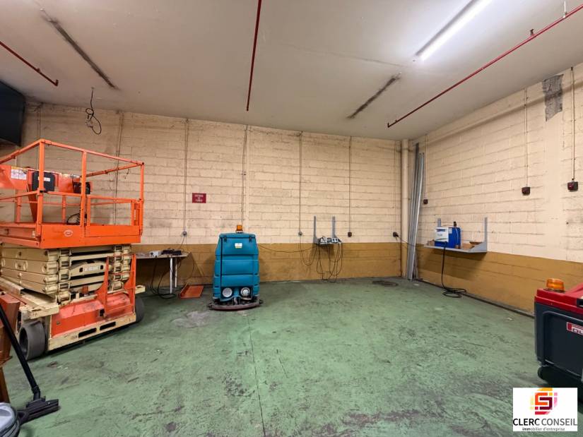 Vente - Local d'activité 5282m² - Val-de-reuil