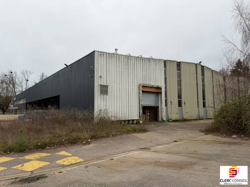 Vente - Local d'activité 5282m² - Val-de-reuil