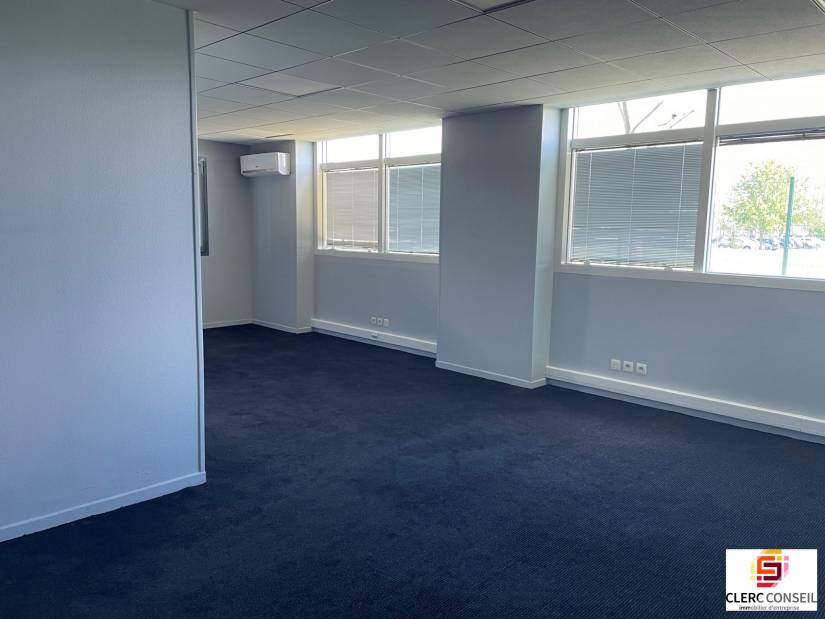 Location - Bureaux 54m² - Évreux