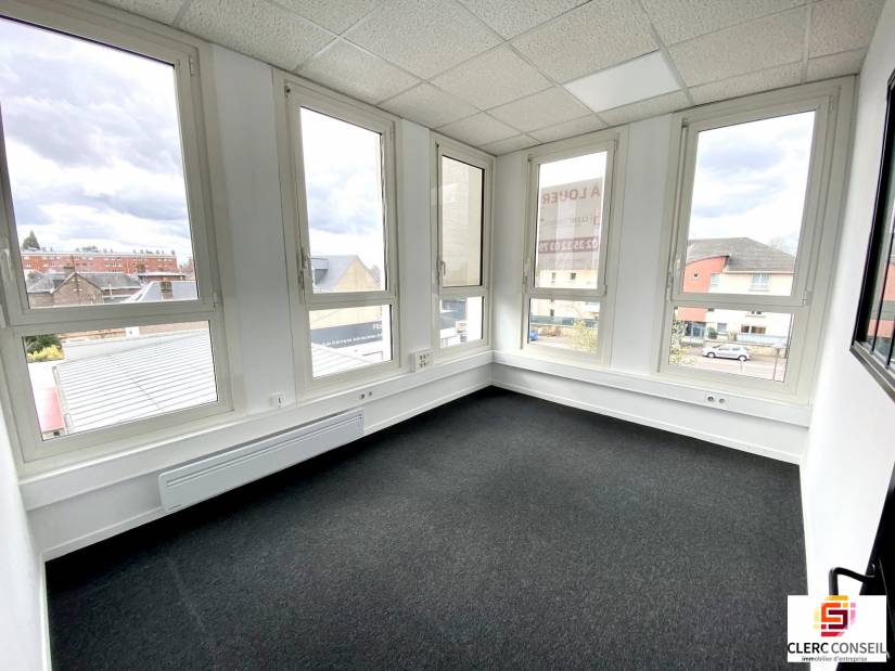 Location - Bureaux 55m² - Bihorel