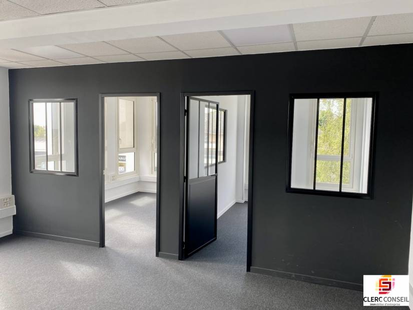 Location - Bureaux 55m² - Bihorel