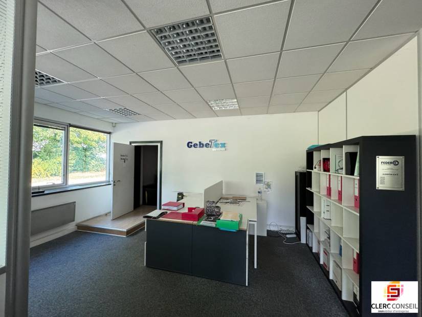 Location - Local d'activité 950m² - Vernon