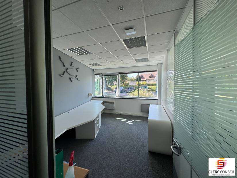 Location - Local d'activité 950m² - Vernon