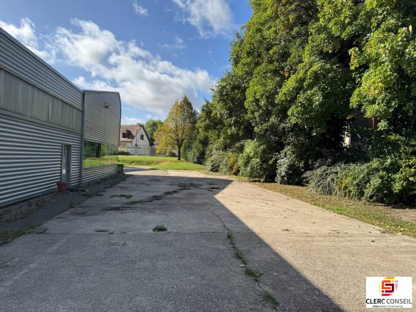 Location - Local d'activité 950m² - Vernon