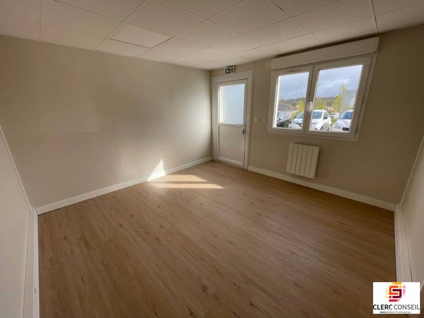 Location - Bureaux 84m² - Évreux