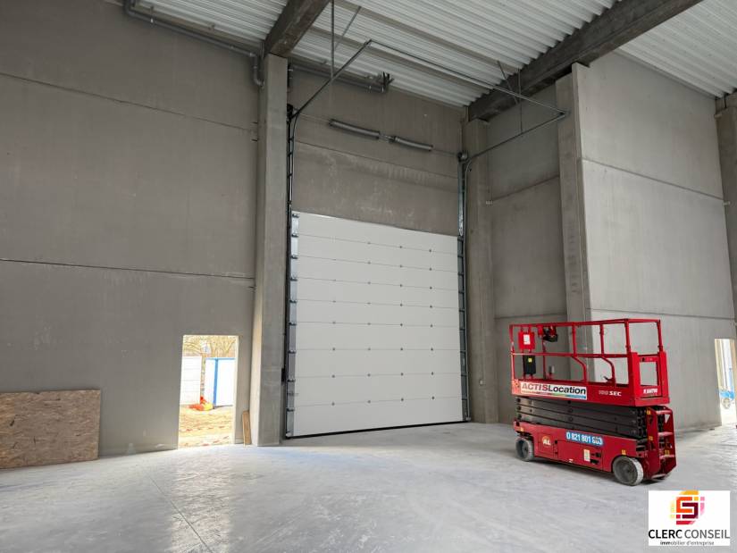 Location - Local d'activité 900m² - Saint-Étienne-du-rouvray