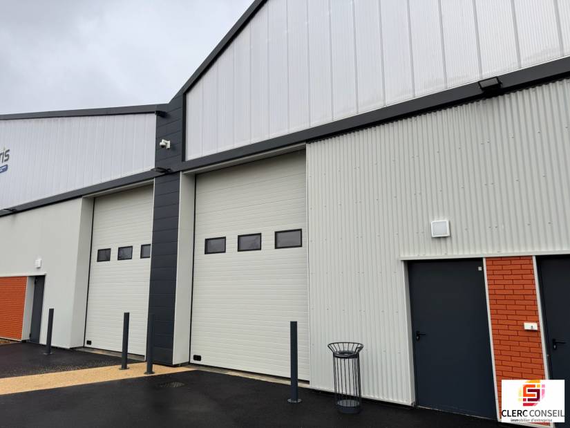 Location - Local d'activité 164m² - Pavilly