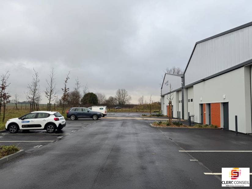 Location - Local d'activité 164m² - Pavilly
