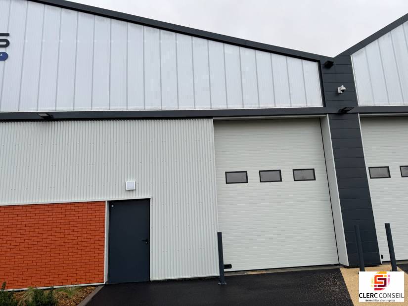 Location - Local d'activité 164m² - Pavilly