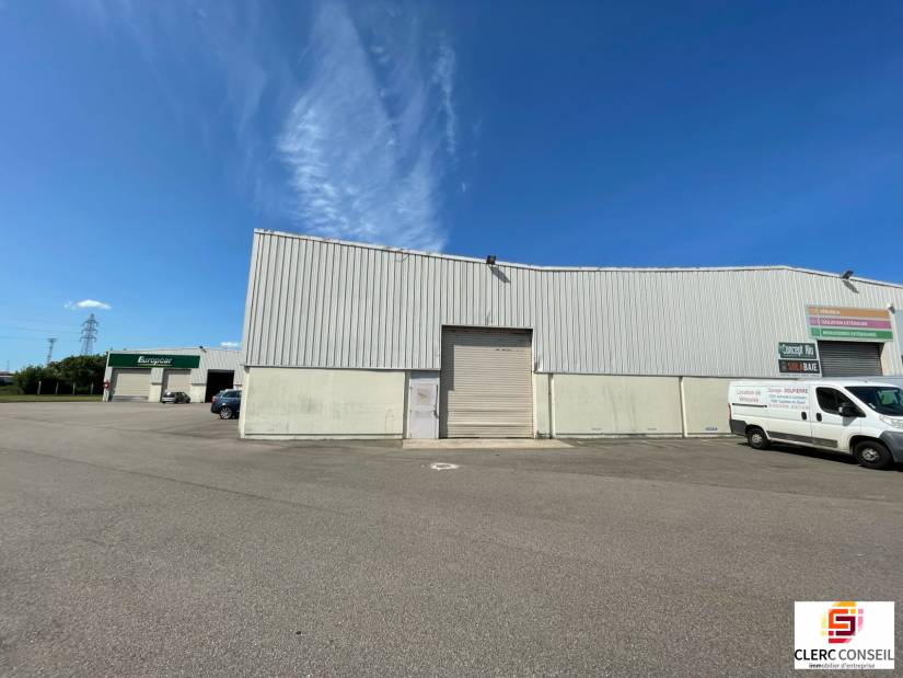 Location - Local d'activité 436m² - Sotteville-lès-rouen