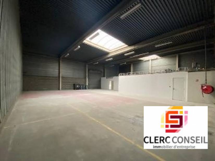 Location - Local d'activité 436m² - Sotteville-lès-rouen
