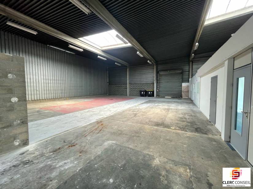 Location - Local d'activité 436m² - Sotteville-lès-rouen