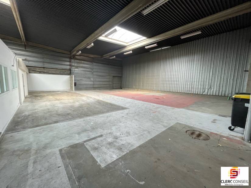 Location - Local d'activité 436m² - Sotteville-lès-rouen